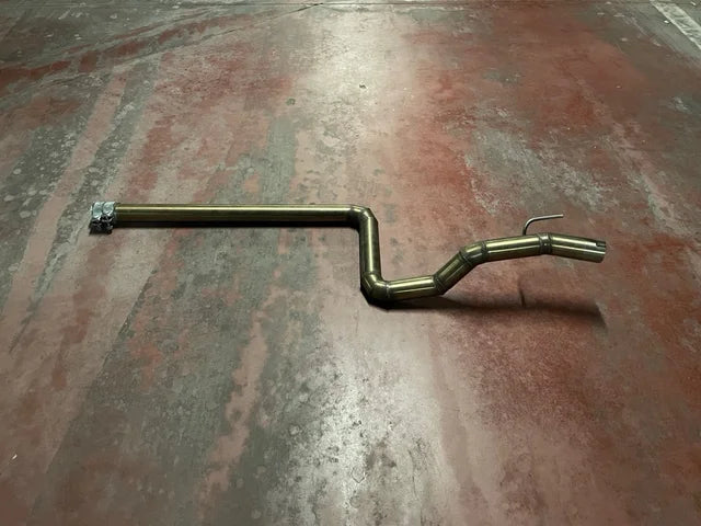 Sistema de Escape Deportivo + Punta Akrapovič Carbono