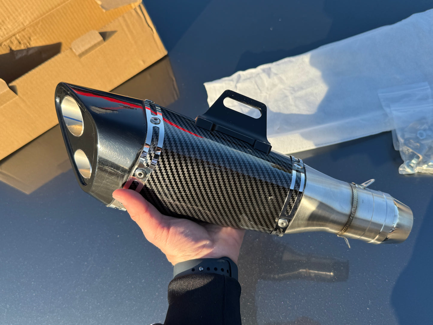 Escape moto doble salida carbono Akrapovic Style