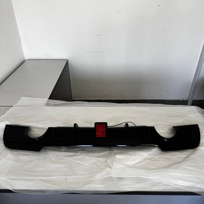 Difusor trasero BMW E90 E92 E93 con luz LED estilo M Performance