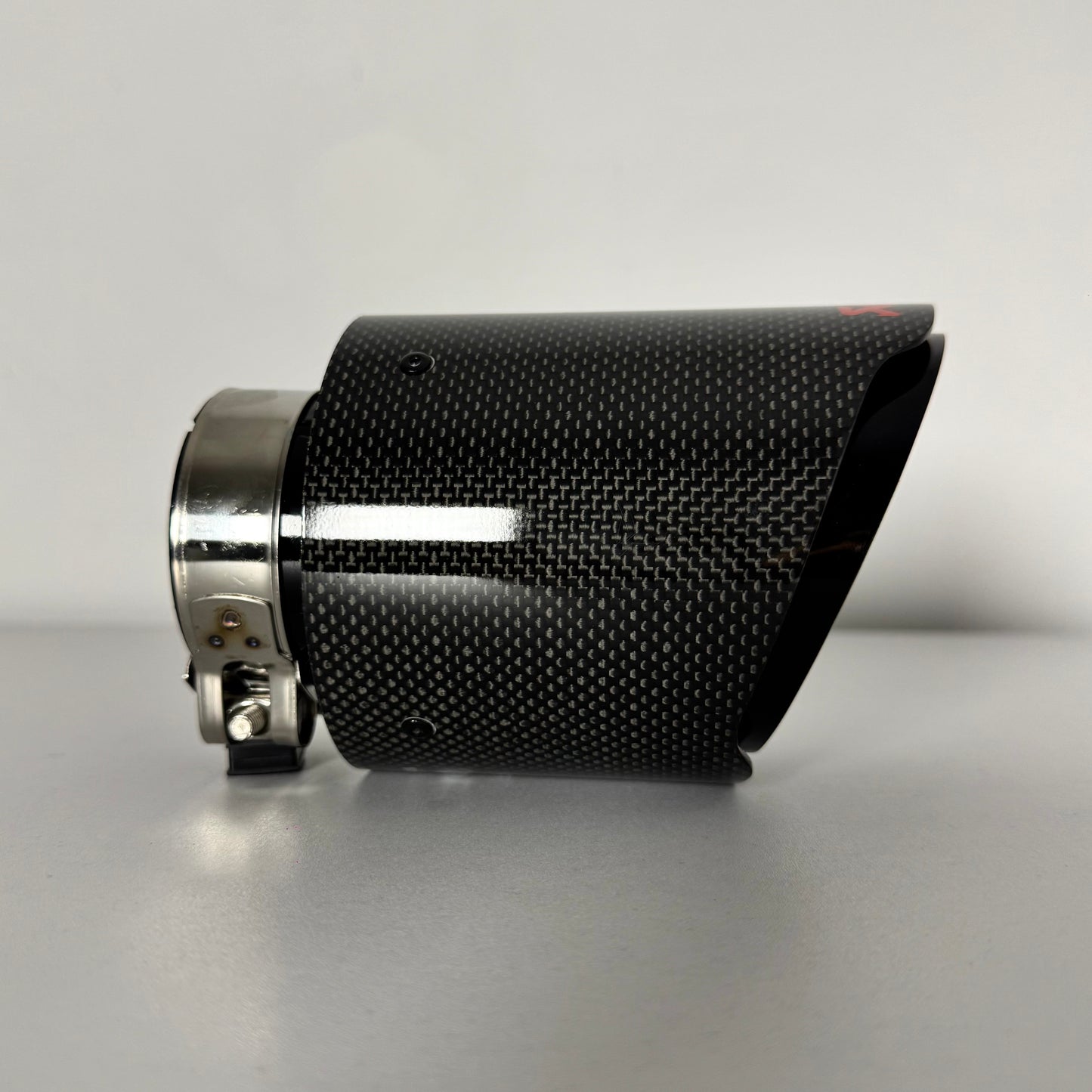 Akrapovič Carbon Blade  | Punta de Escape con Abrazadera