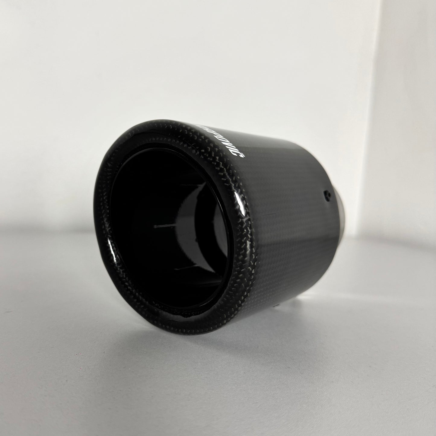 Akrapovič Gloss Pro | Punta de Escape Carbono Brillo con Abrazadera